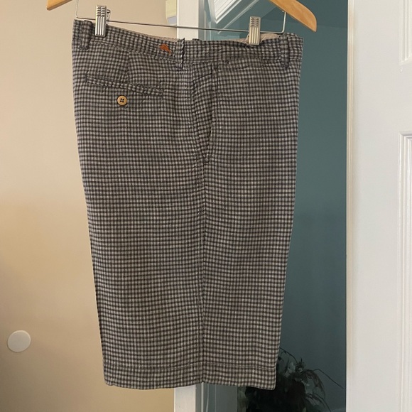 Tommy Bahama Men’s Shorts. Waist size 35” Black pattern - Picture 1 of 6